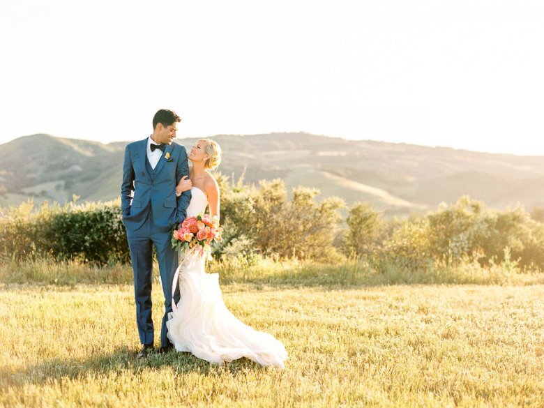 Необычный подарок на свадьбу поздравление "Давай поженимся" 