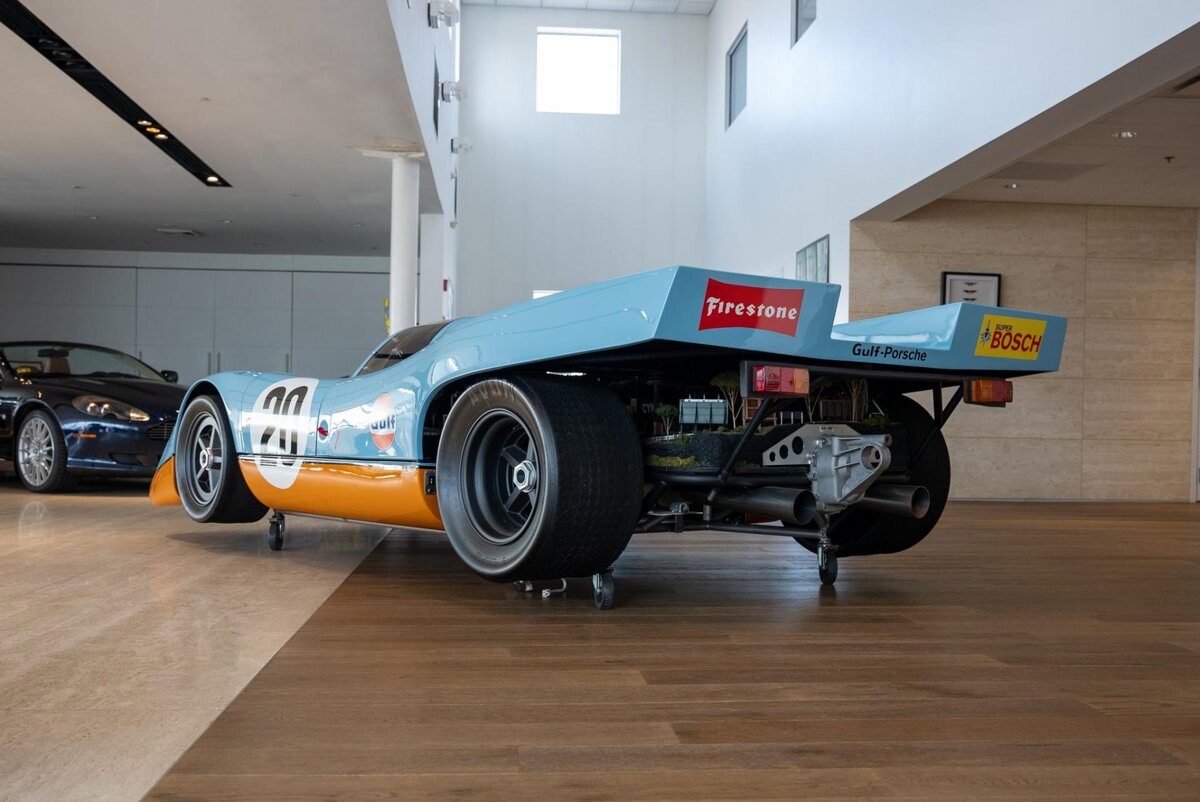 Фото: bringatrailer.com
