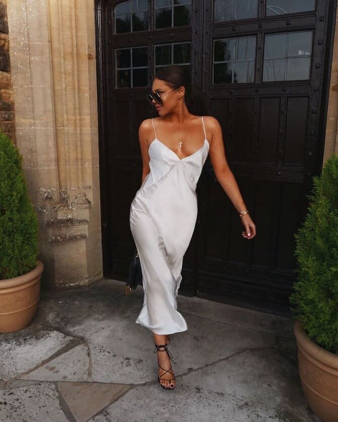 Платья в бельевом стиле, длиной до пола