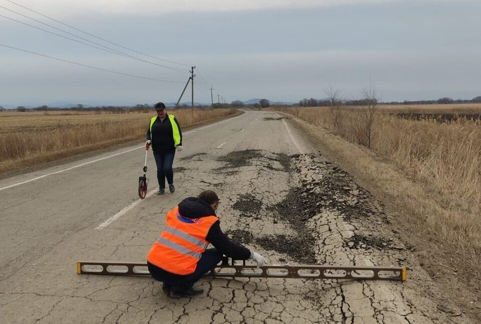     На проблемный участок выставлены дорожные патрули. Фото: минтранс Приморья