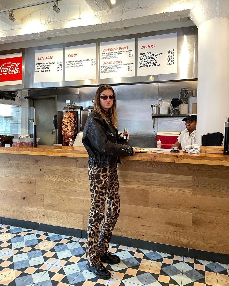    Камиль Шарьер@camillecharriere