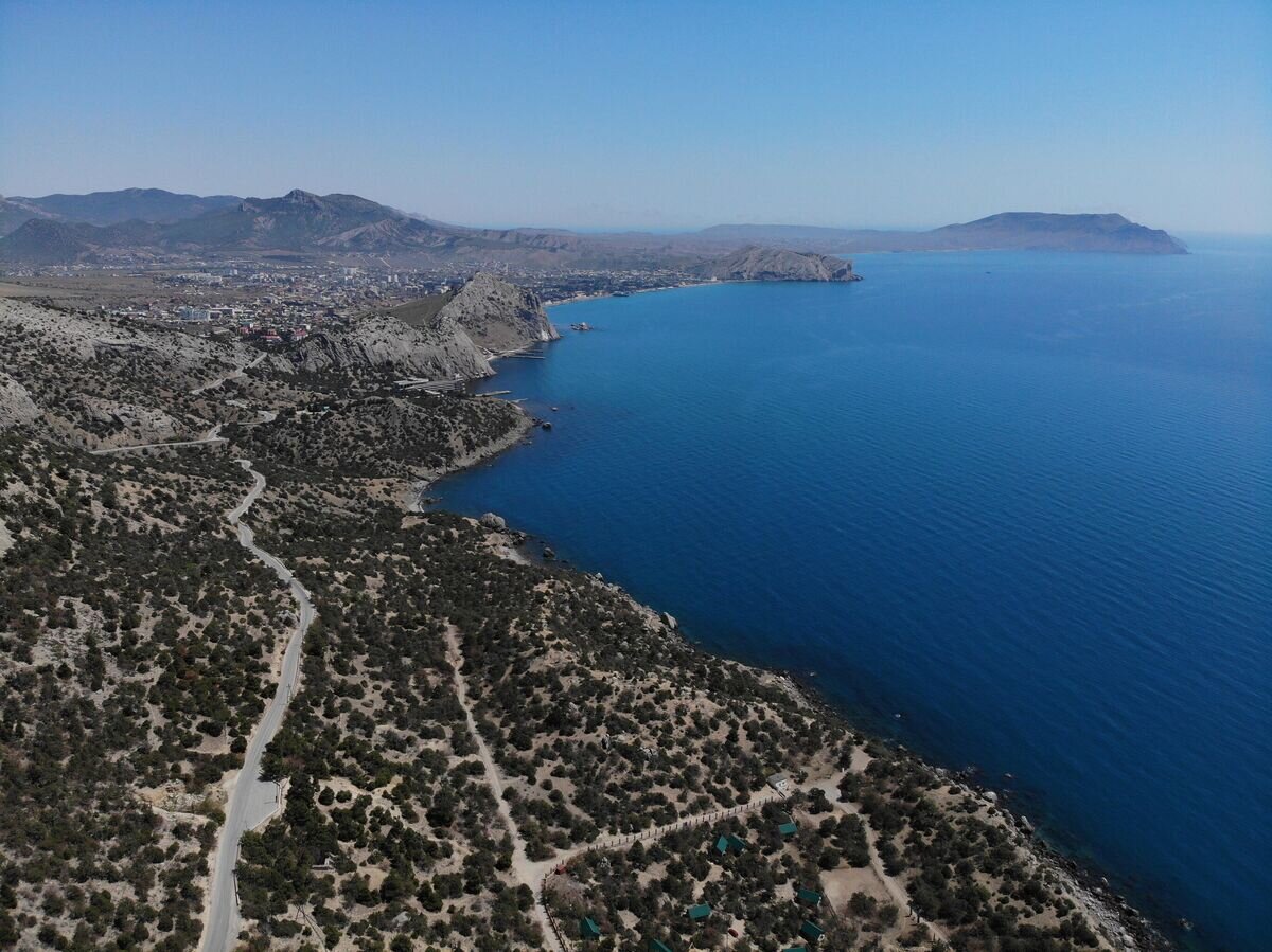    Дорога в окрестностях Судака© РИА Новости / Макс Ветров