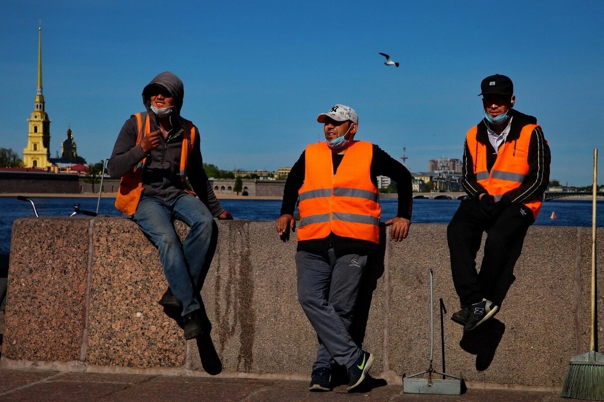 Мигранты в Санкт-Петербурге