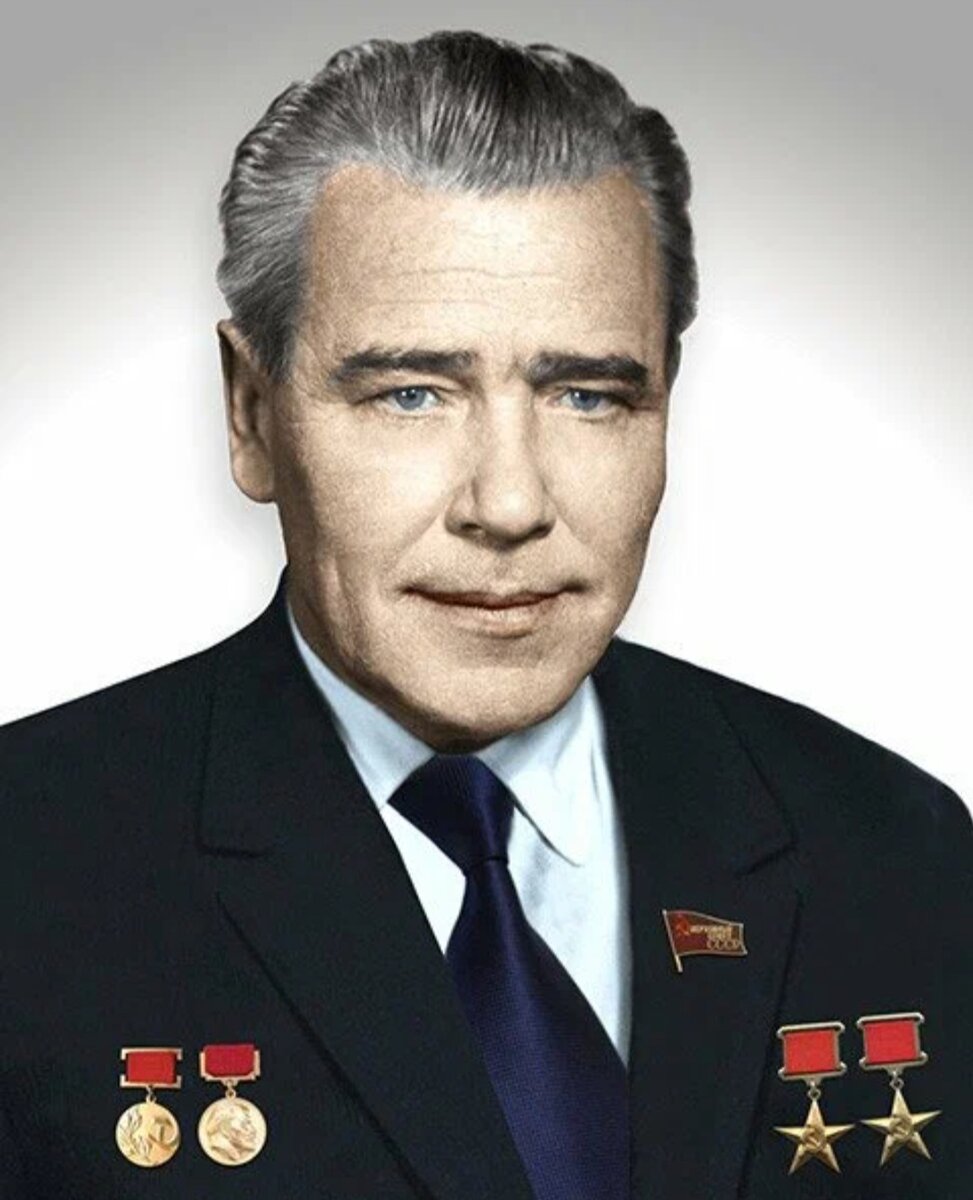Михаил Кузьмич Янгель (7.11.1911 - 25.10.1971). Советский конструктор ракетно-космических комплексов, создатель нескольких серий боевых ракет