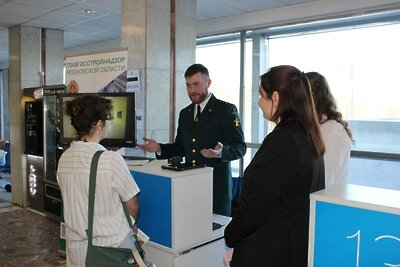    Сотрудники Главгосстройнадзора Подмосковья на ярмарке вакансий МГСУ © Пресс-служба Главгосстройнадзора Московской области