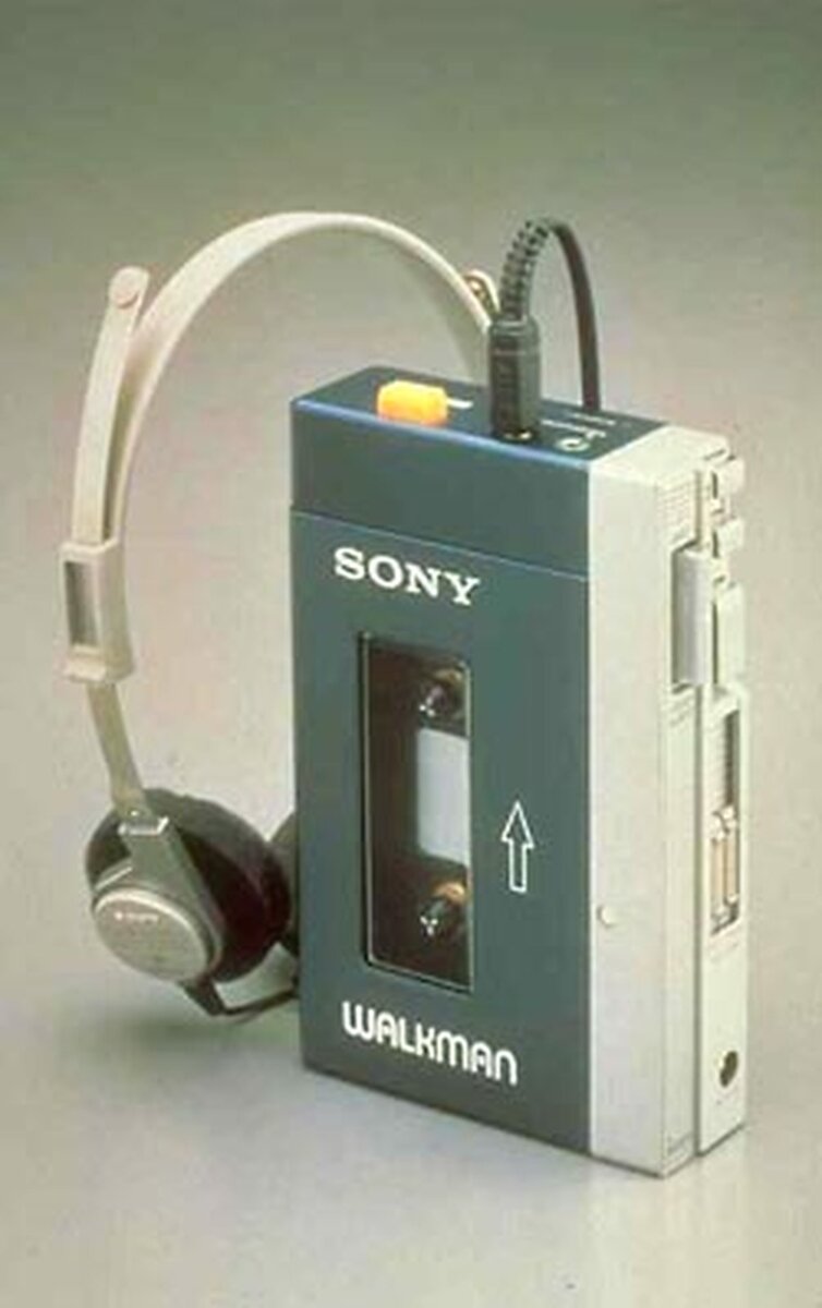 2 Простые и яркие идеи — вроде переносного плеера Walkman — принесли бурный экономический рост не только одной корпорации, но и все стране