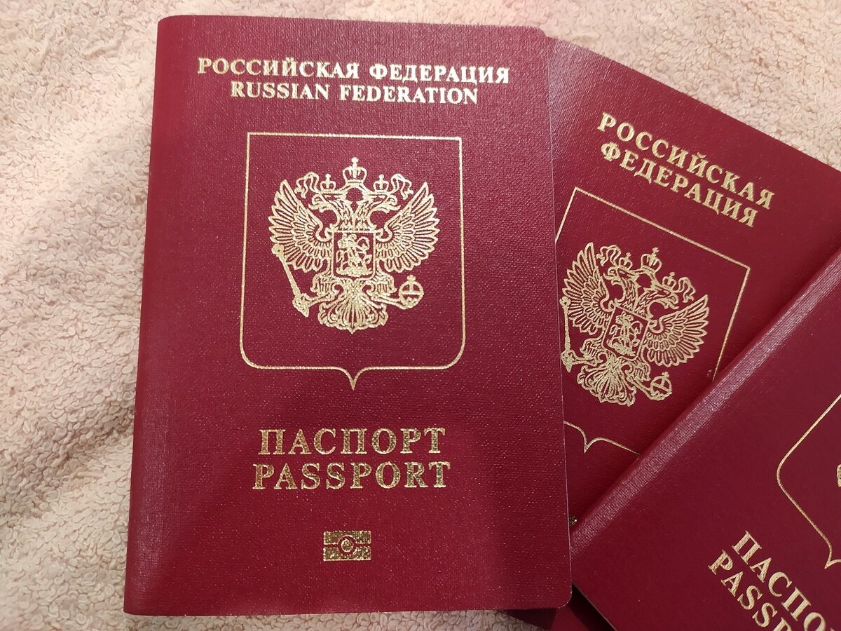 Необходимо избегать ситуаций, при которых становится возможным усыновление детей однополыми парами.  Фото: Maksim Konstantinov / Global Look Press / globallookpress.com