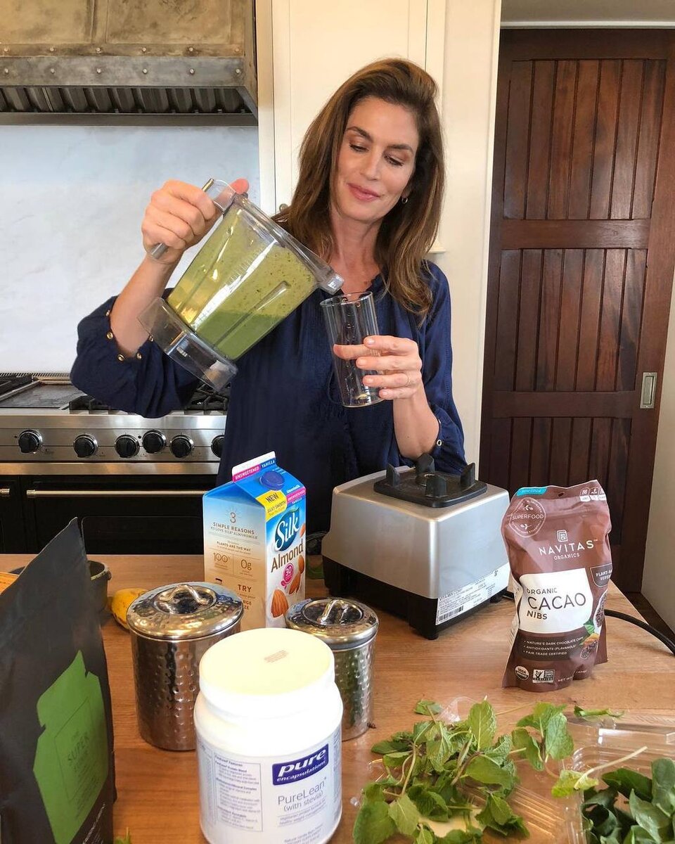 (cindycrawford)