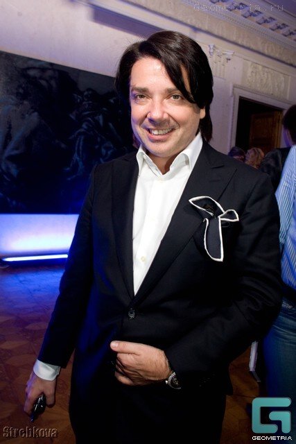 Фотографии найдены при помощи сервиса «Найди себя» от GEOMETRIA.ru