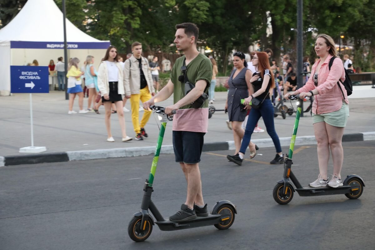    Представители парка интересуются мнением нижегородцев по поводу самокатов и велосипедов в парке Арина Полтанова