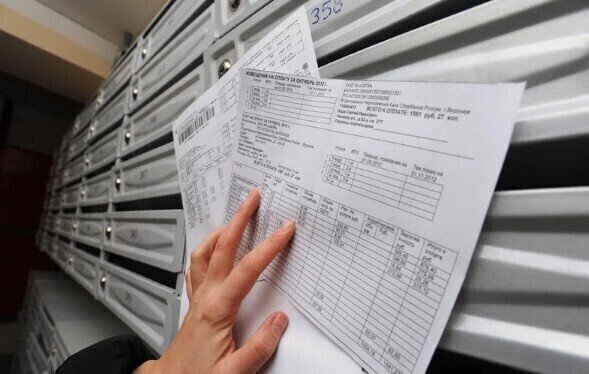 Чтобы понять, что в квитанции за ЖКУ внесены ошибочные цифры, необходимо изучить договор на управление многоэтажкой и сделать запрос в УК