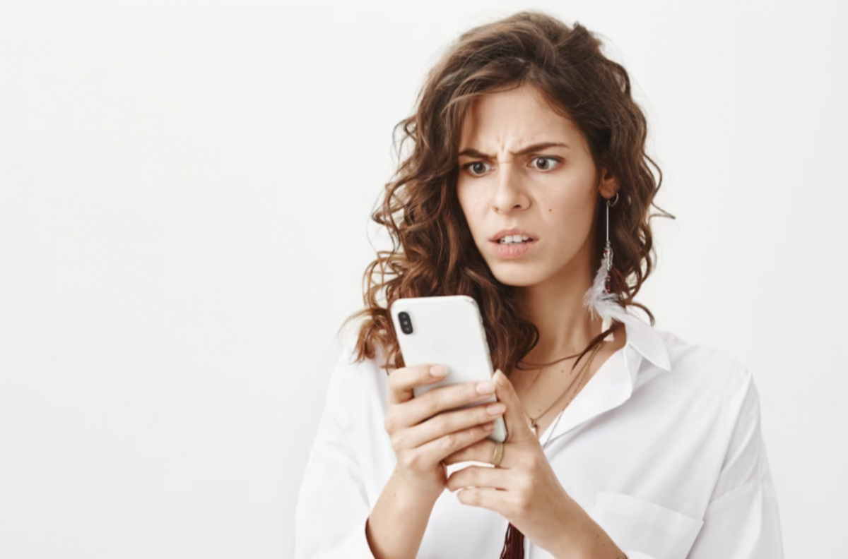    Житель Хабаровска заплатил 100 тысяч рублей за слив интимных фото подруги