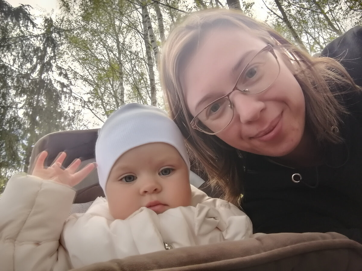 Нет дорог и тротуаров, зато у нас очень зеленый город
