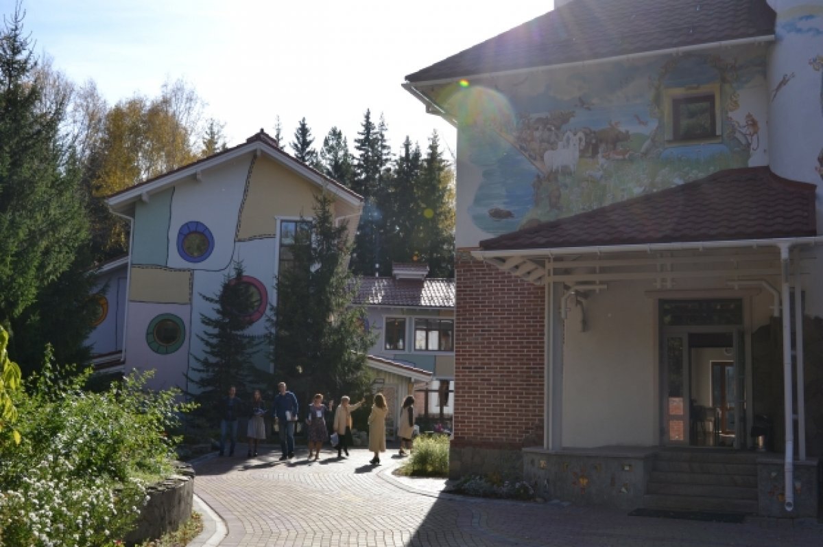    В омский хоспис «Дом радужного детства» приезжают специалисты из Сербии