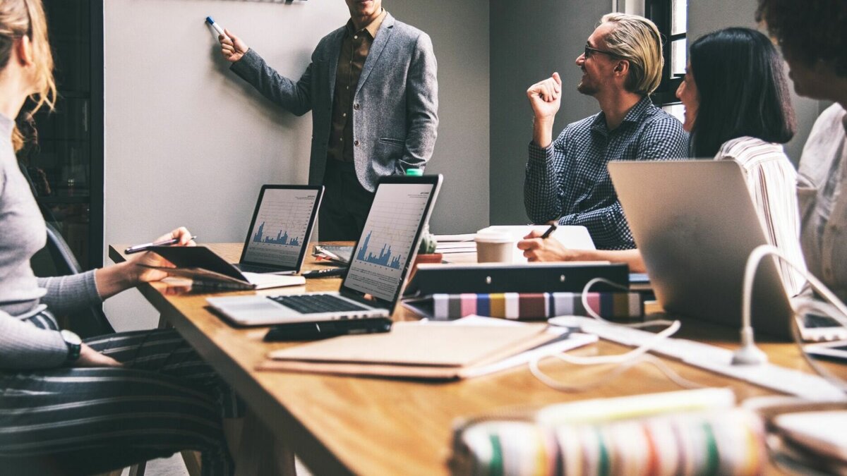     Третий форум «Сильные идеи для нового времени» еще неделю принимает заявки от соотечественников, которые знают, как сделать родное государство лучше. Самыми активными в ДФО стали предприниматели региона.