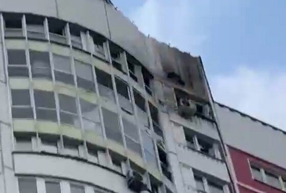    Дом, который был атакован беспилотным летательным аппаратом (БПЛА)