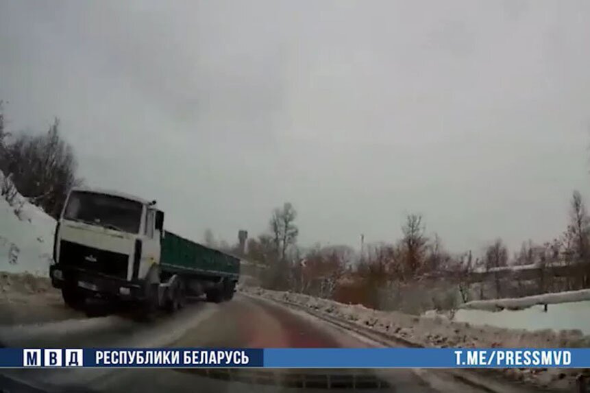 Поезд скрылся после дтп