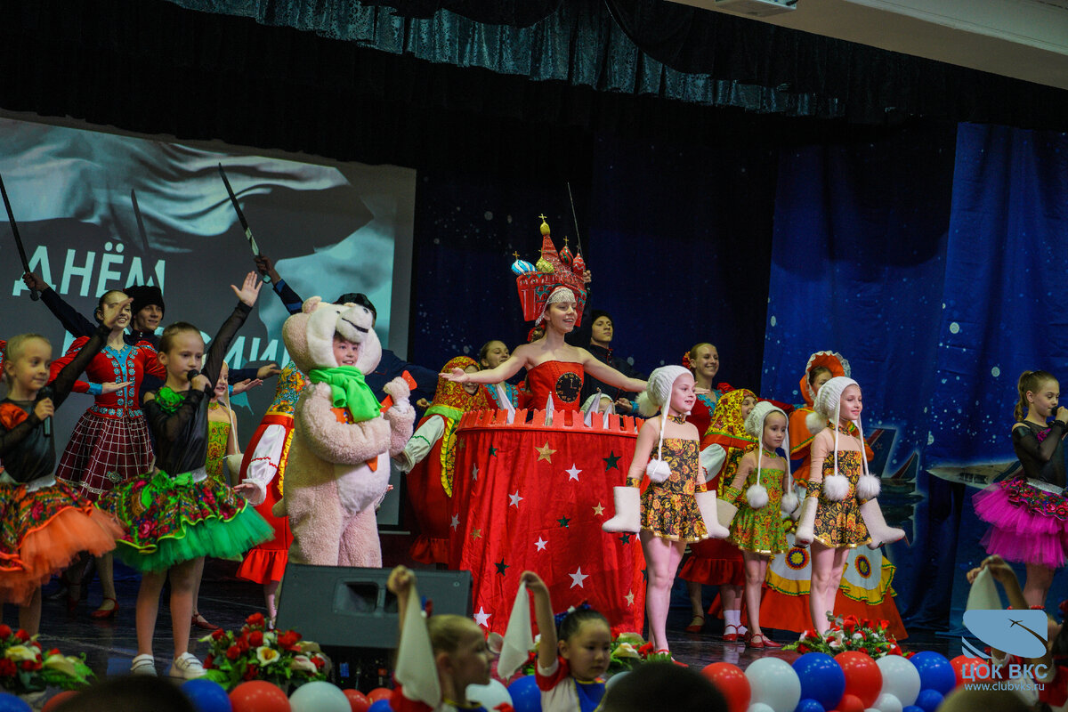 Торжественные мероприятия, посвященные Дню России, прошли в Центральном офицерском клубе ВКС