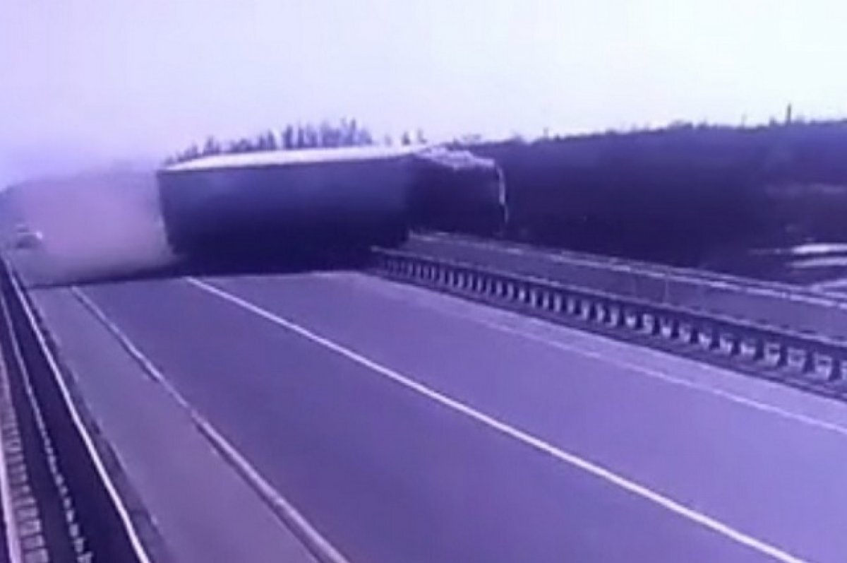    Виновника ДТП с падением фуры в реку в Хабаровском крае будут судить