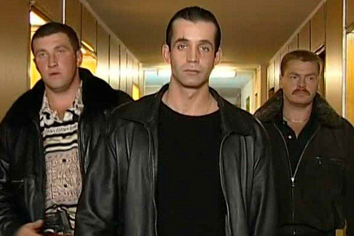 бандитский петербург 2 адвокат сериал постер. музыка из кинофильма бандитский петербург. челищев бандитский петербург. дмитрий певцов бандитский петербург 2. бандитский петербург адвокат 1 серия.