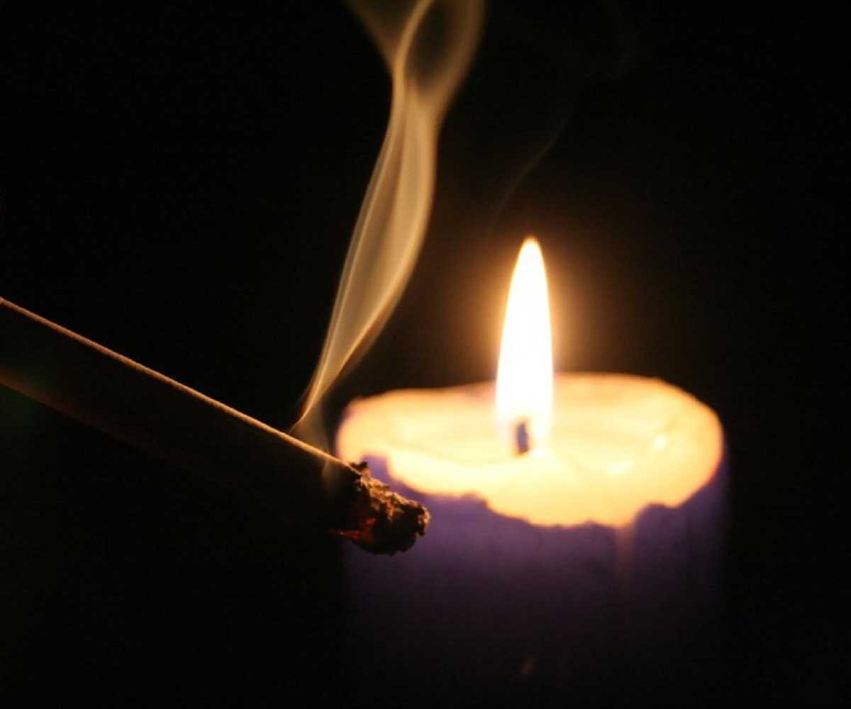 Приворот на сигарете. Свечи и сигареты. Приворот. Сигара и свеча.
