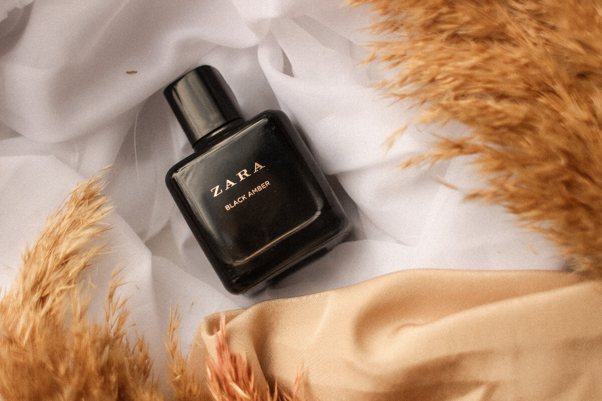 Парфюм Zara. Lena Myzovets, https://unsplash.com/photos/GTqIazU-oWk
