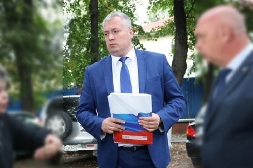    Алексей Полукаров обвиняется в попытке подкупа прокурора и получения крупной взятки от предпринимателя.