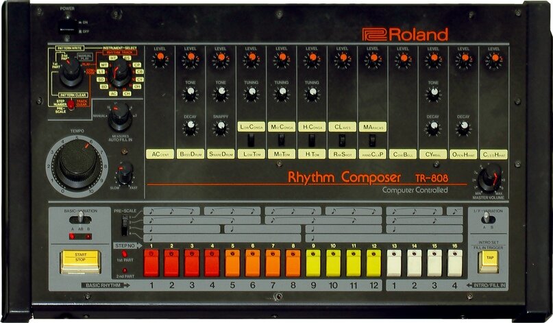 Драм-машина Roland TR-808