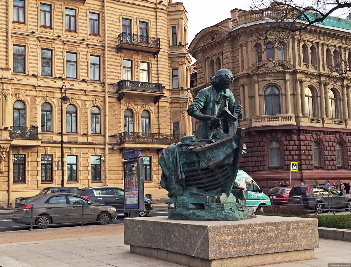 интересные памятники в санкт петербурге с адресами