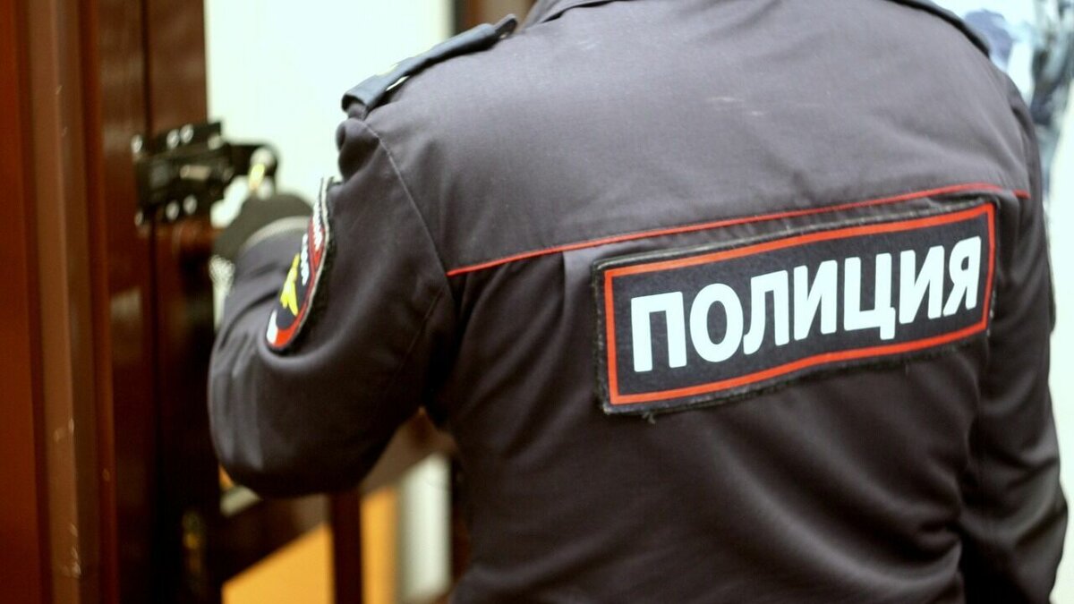     В Казани местная жительница, выпавшая из окна квартиры на третьем этаже, пришла в себя и рассказала свою версию происходящего. Соответствующей информацией с Inkazan поделился собственный источник, знакомый с ситуацией.