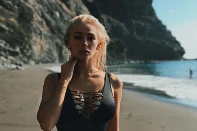  📷