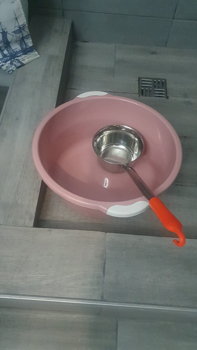 Новенькое,  видимо, только что купил:)