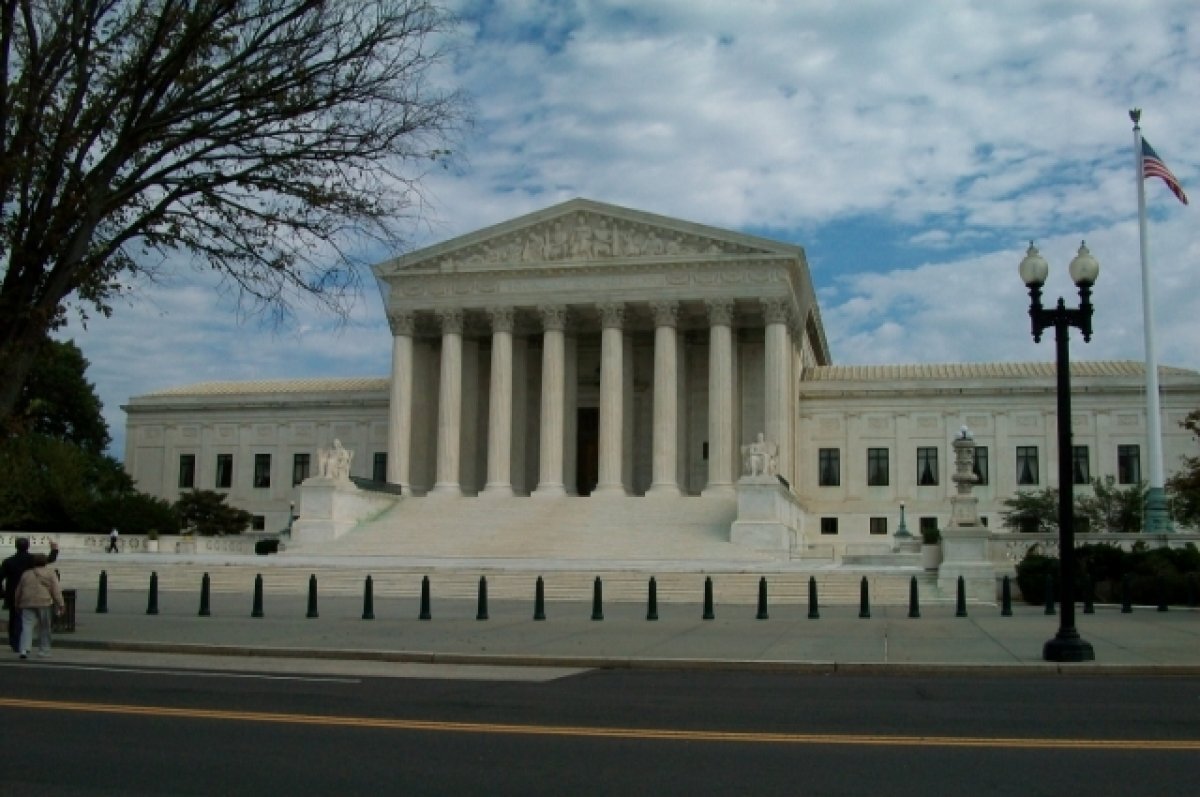    Власти США предъявили гражданину РФ обвинение в отмывании денег