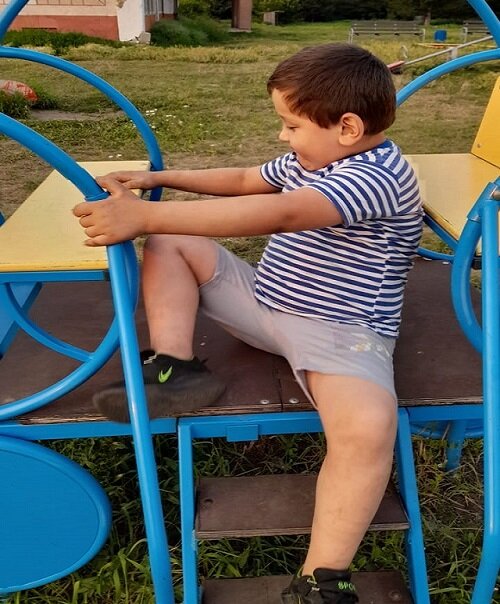 макс на площадке