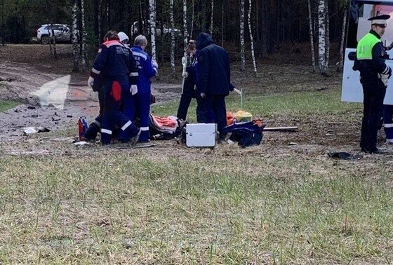    Фото с места взрыва автомобиля российского писателя Захара Прилепина