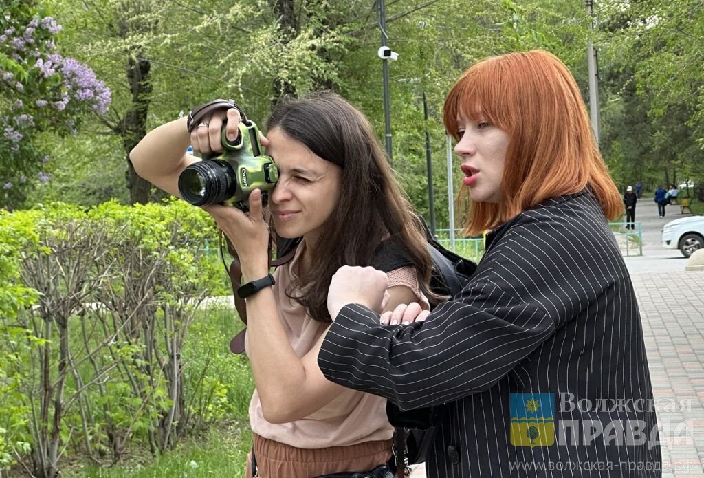 Лилия Воронова объясняет, как правильно держаться в кадре📷    Чего добились волжанки в модельном бизнесе и выгодна ли сегодня эта работа
