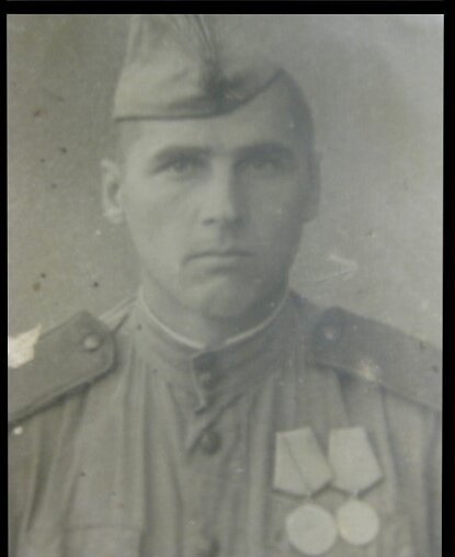 Фото в 1945 году, в госпитале, спустя несколько десятков лет в этот день родится его правнук. 