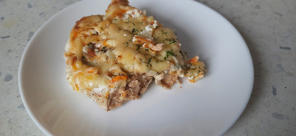 Готовая рыбка под сырной шубкой