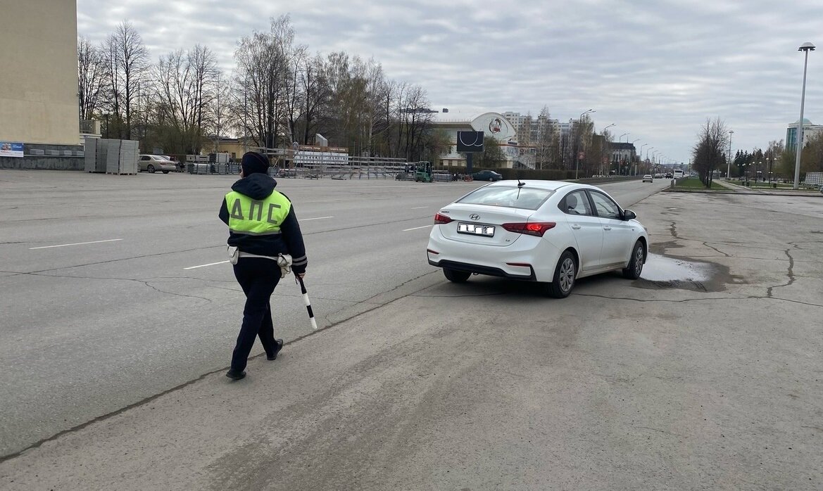 Какие автомобили часто останавливает инспектор ГИБДД и проверяет водителя на  трезвость. | Автоюрист. Всё о ДПС. | Дзен