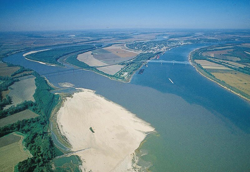 Соединение Оки и Волги