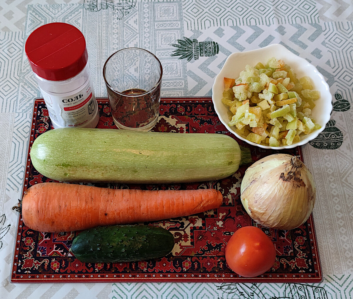 #кабачек #морковка #лук #помидор #огурец соль растительное масло