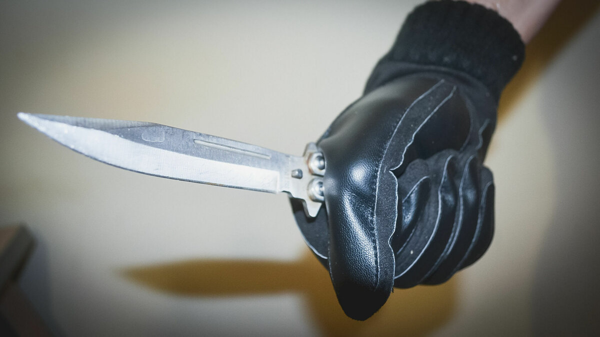     Май текущего года в Волгоградской области оказался богат на поножовщины. Самый свежий случай произошел на школьной линейке в честь «Последнего звонка» в рабочем поселке Иловля, сообщали «НовостиВолгограда.ру».