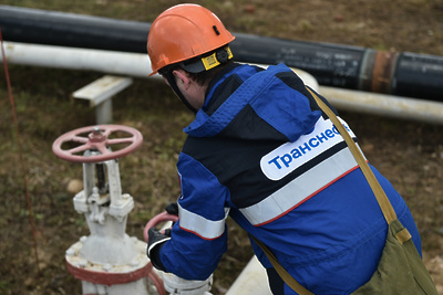    Нефтебаза РОСНЕФТЬ в Подмосковье ©Николай Корешков РИАМО