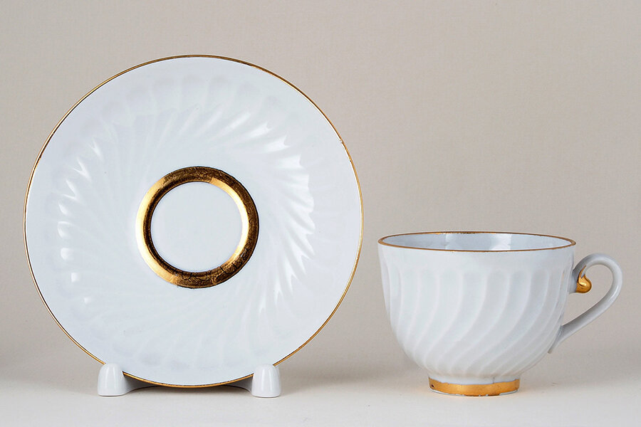 Кофейная пара из сервиза «Чёрная смородина». ЛФЗ, 1970-е. Автор формы «Витая» Александр Иванович Борисов