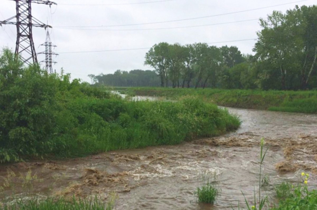    Паводковая вода добралась до села Унароково в Мостовском районе