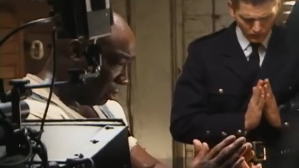 «Зелёная миля» - очень сильная картина и, возможно, самая достойная экранизация произведений Стивена Кинга (по крайней мере, сам Король ужасов считает именно так).-7