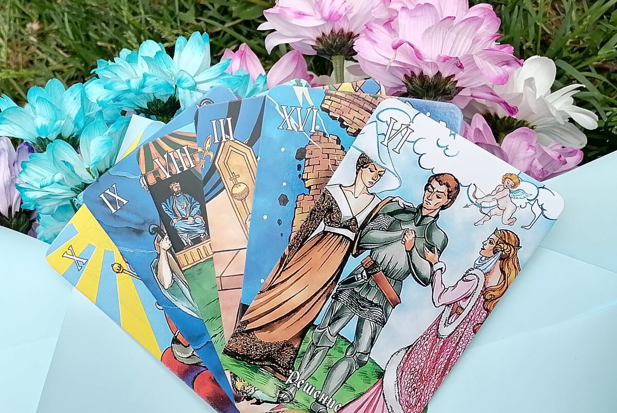 Актуально на момент вашего чтения публикации. Но помните, что не все расклады проигрываются. Ведь гадания - это не точная наука. 
