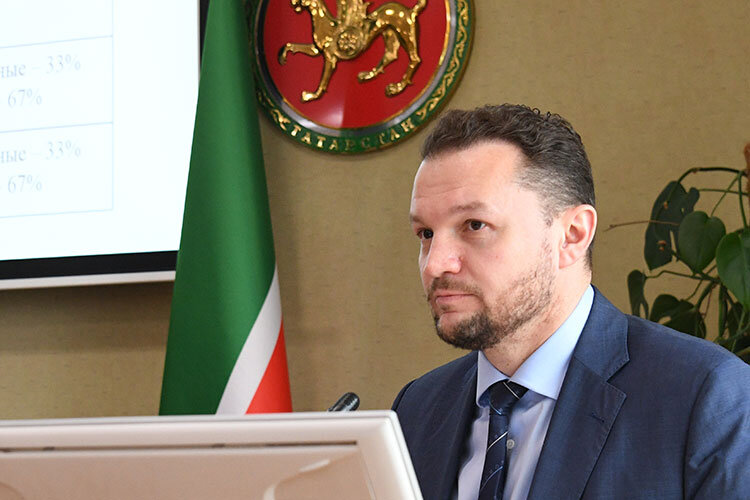    Гендиректор ООО «Газпром СПГ технологии» Иван Кожевников представил проект строительства в Татарстане четырех криоАЗС Фото: tatarstan.ru