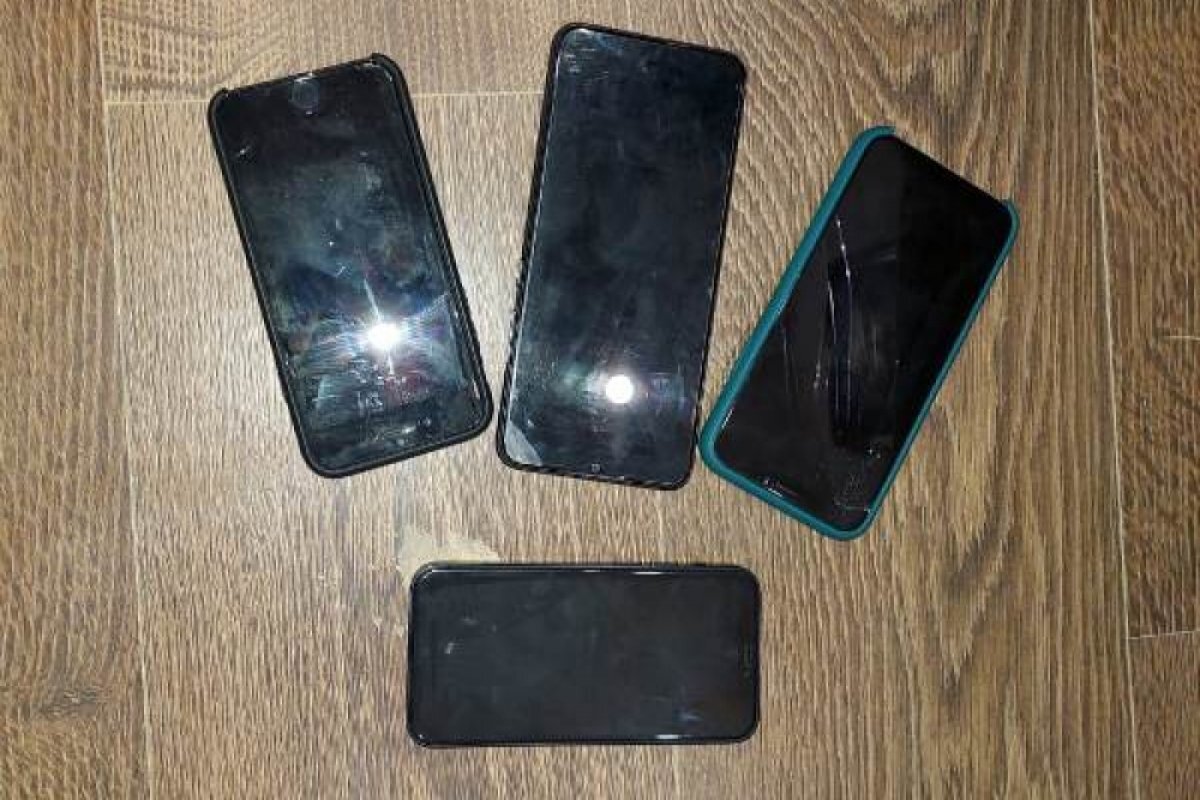    В колонию на Кубани пытались передать 4 телефона и 6 л спиртного
