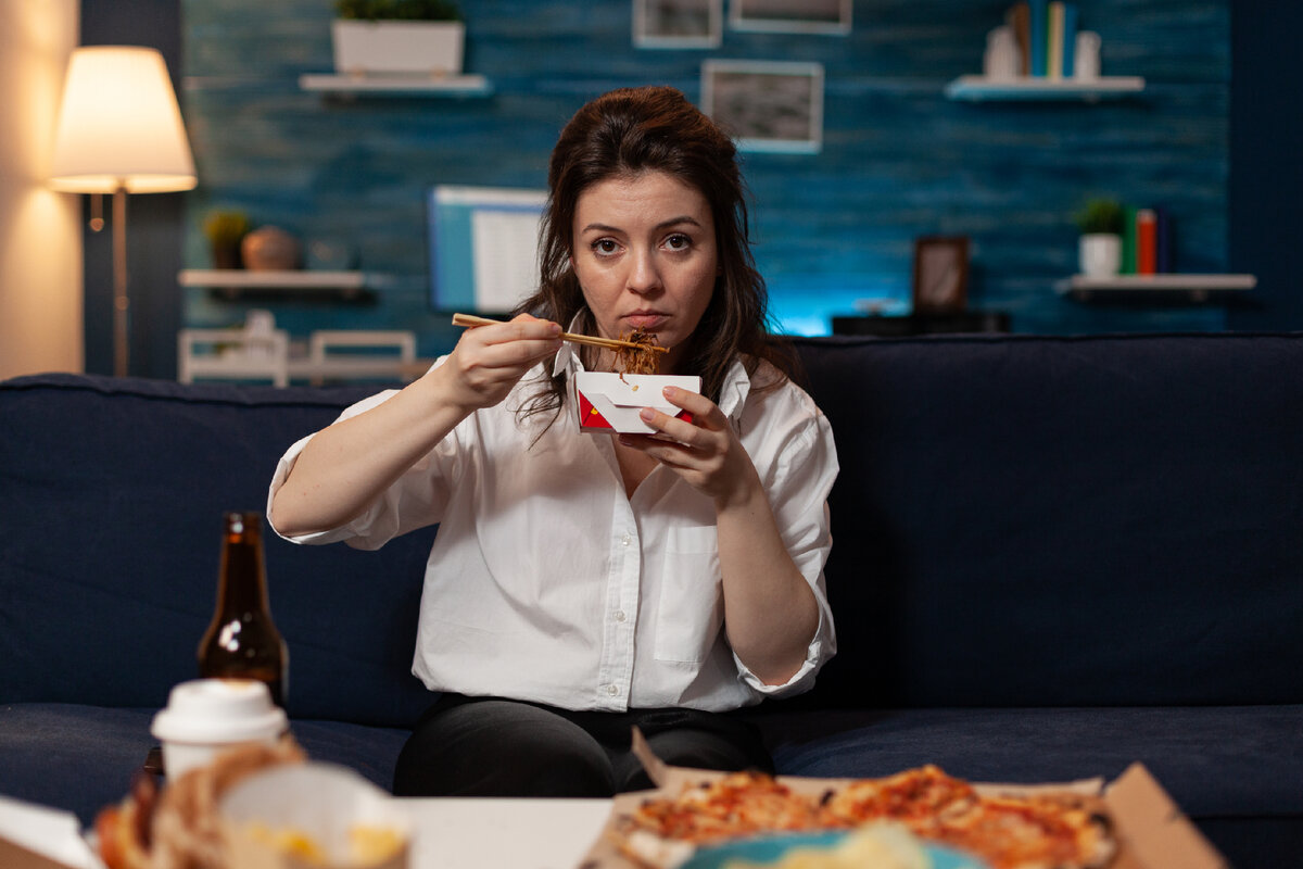 Чрезмерный аппетит (Источник изображения: freepik.com)